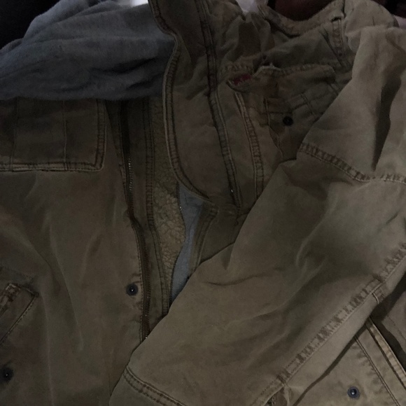 Levi Sherpa  never worn** hidden hoodie zip - Picture 1 of 6